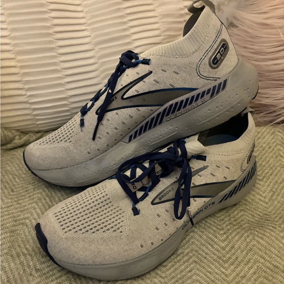 Brooks Shoes Brooks Glycerin 2 Gts Stealth Fit Mens Poshmark